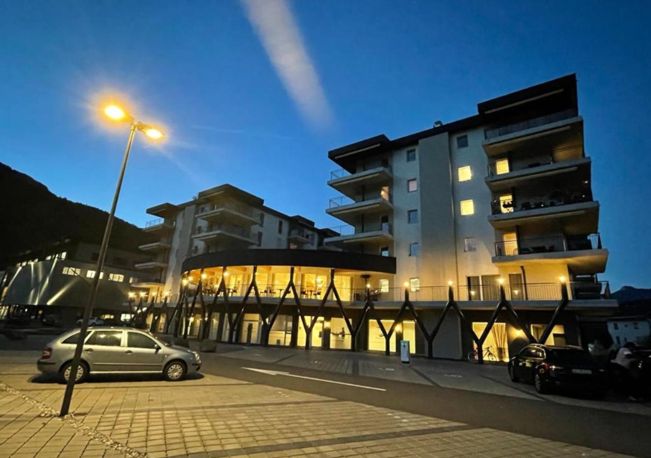 Alp Art Hotel Monthey Collombey-Muraz Zewnętrze zdjęcie