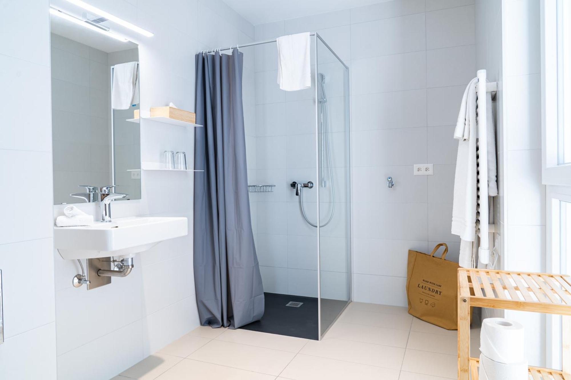 Alp Art Hotel Monthey Collombey-Muraz Zewnętrze zdjęcie