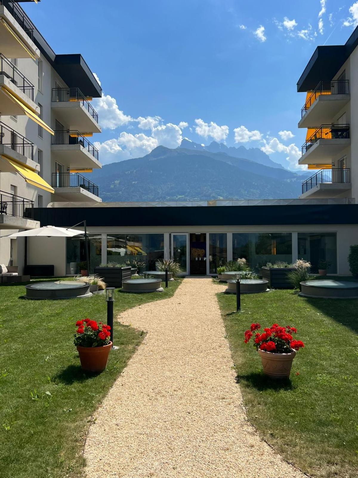 Alp Art Hotel Monthey Collombey-Muraz Zewnętrze zdjęcie